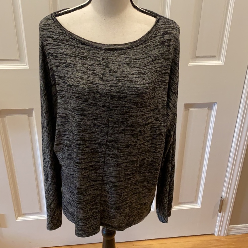 Gap Long Sleeve Top - Picture 2 of 9